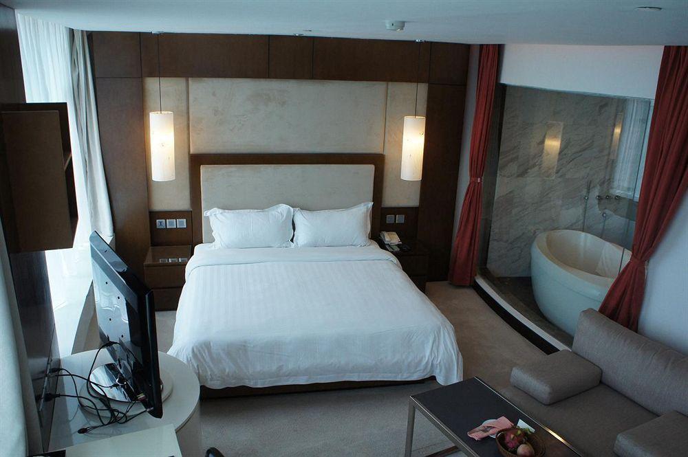 เดอะ ฮานอย คลับ โฮเต็ล แอนด์ เรสซิเดนซ์ Hotel ภายนอก รูปภาพ